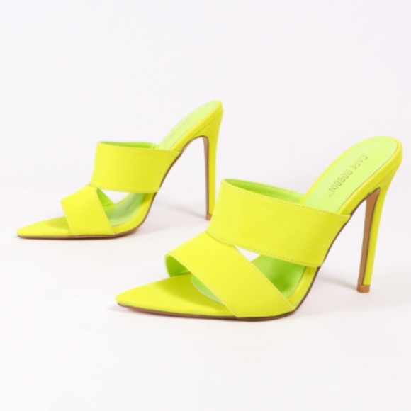 Pointy Toe Double Band Mules in Lime - Picture 3 of 5